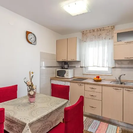 Ivana B4 N1 Apartment Porec